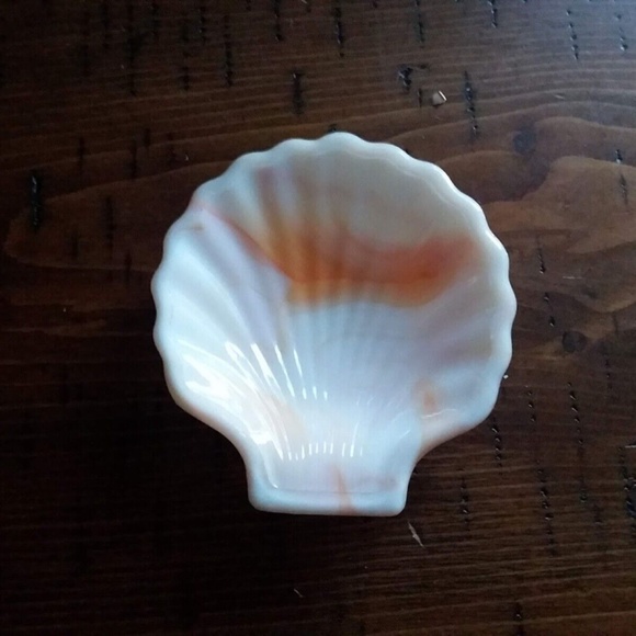 Vintage Akro Agate  Seashell Shape  Dish ￼Orange Ombre Ashtray, Jewelry Holder - Picture 3 of 5